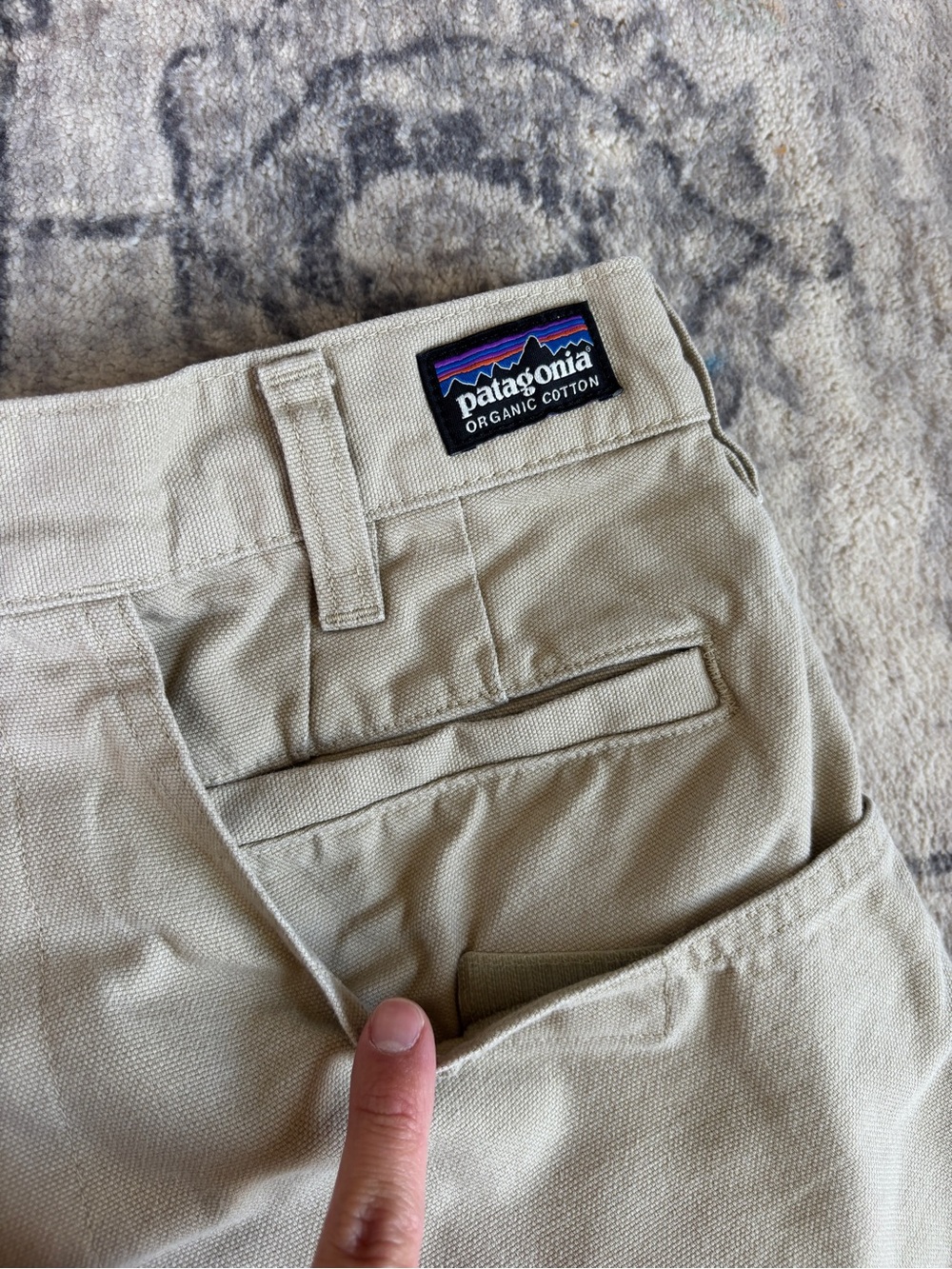 Patagonia Women's Light Khaki Outdoor Shorts - Picture 5 of 6